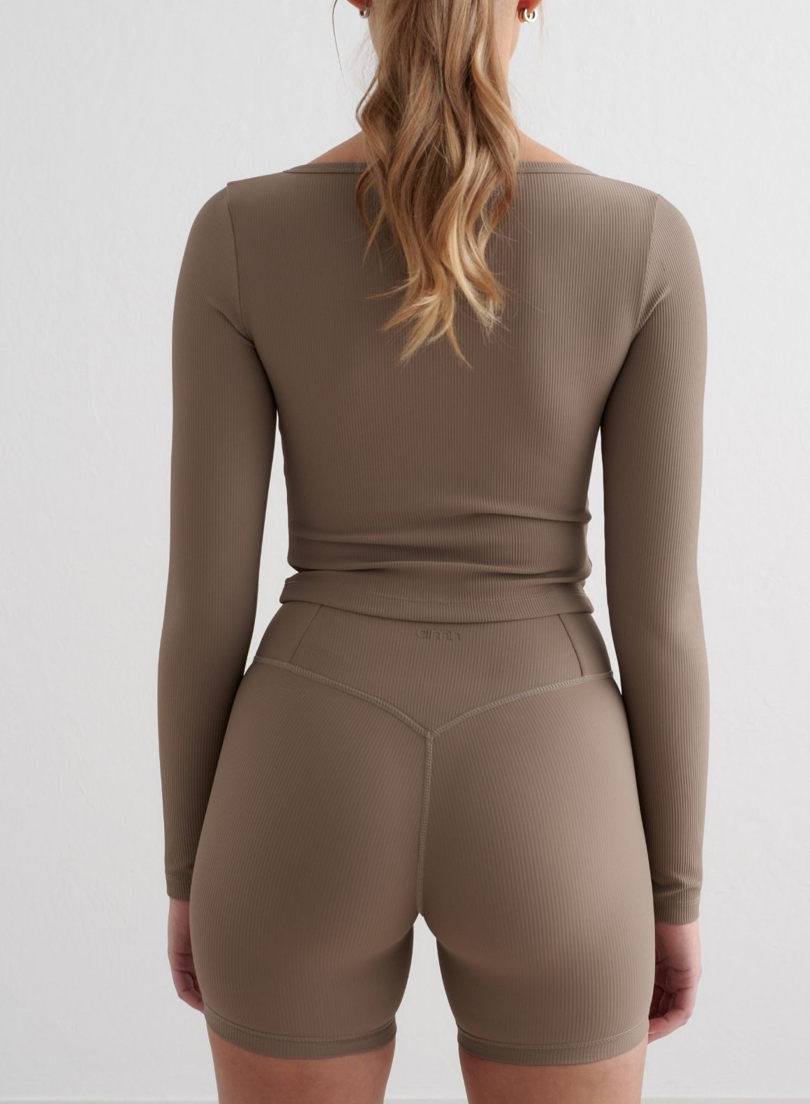 Co Activewear - Nougat Ribbed Performance Zipped Cardigan third image