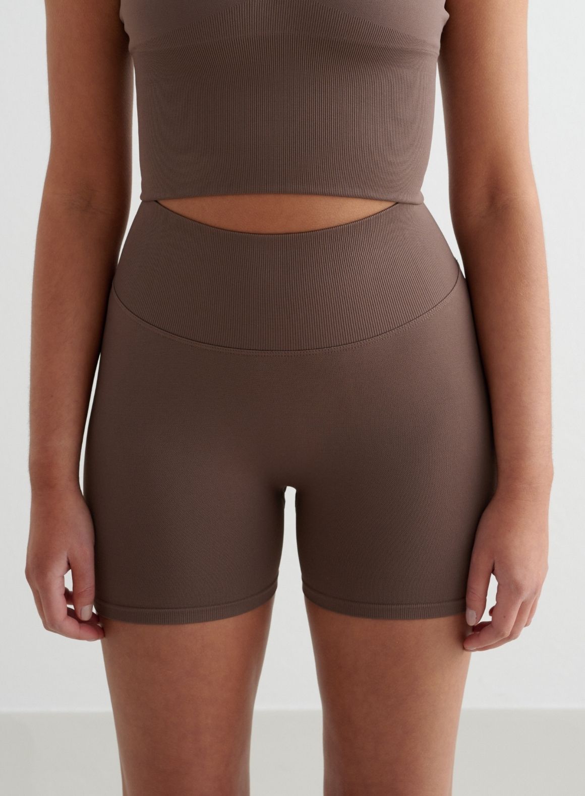 Co Activewear - Macchiato Shape Seamless Hotpants fourth image