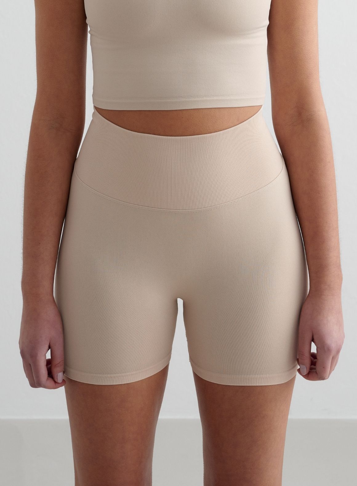 Co Activewear - Clay Shape Seamless Hotpants fourth image