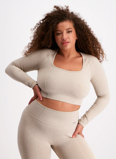 [The model wears size XL and is 5'6''.]