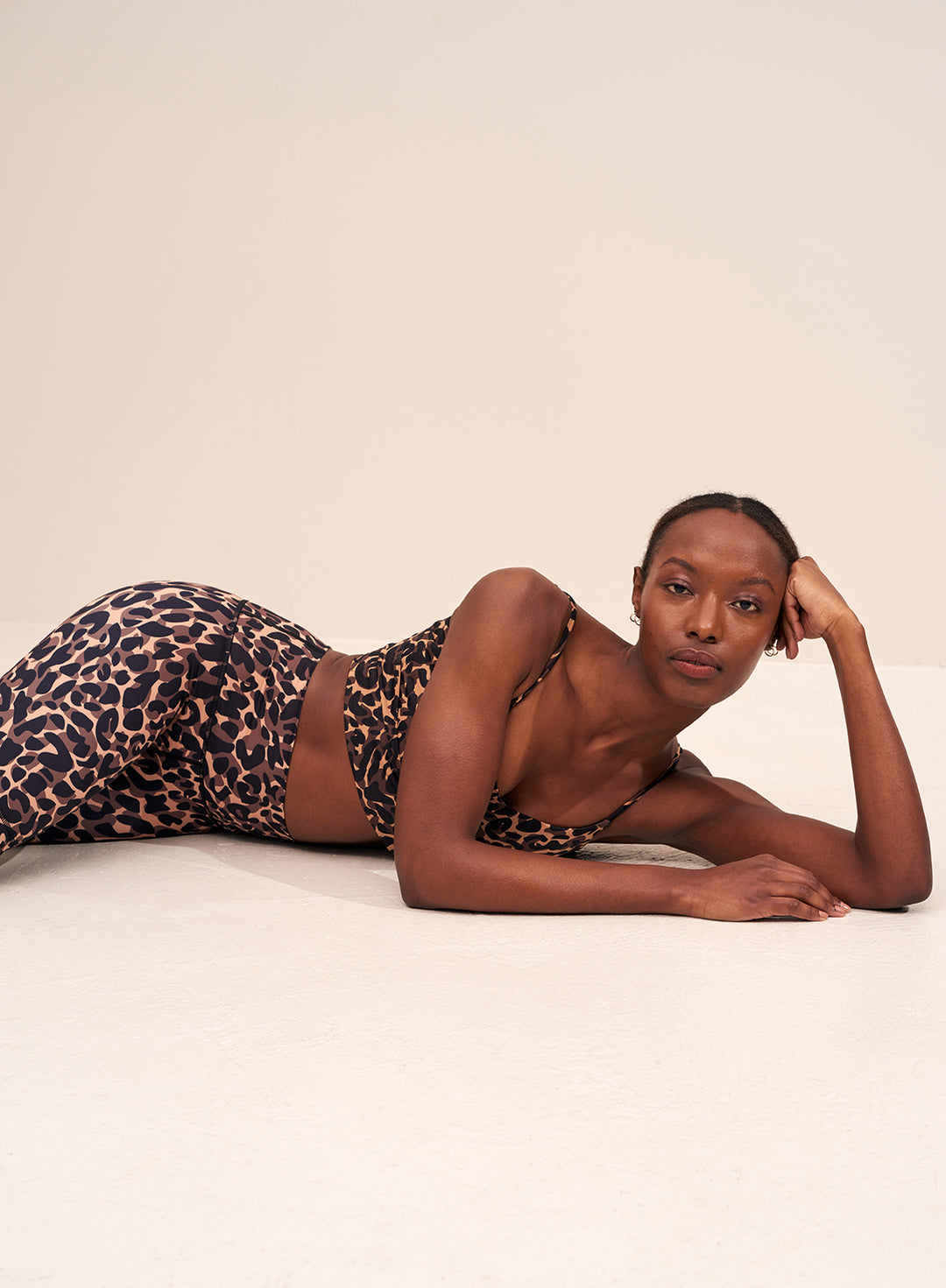 Aimn cheetah tights deals