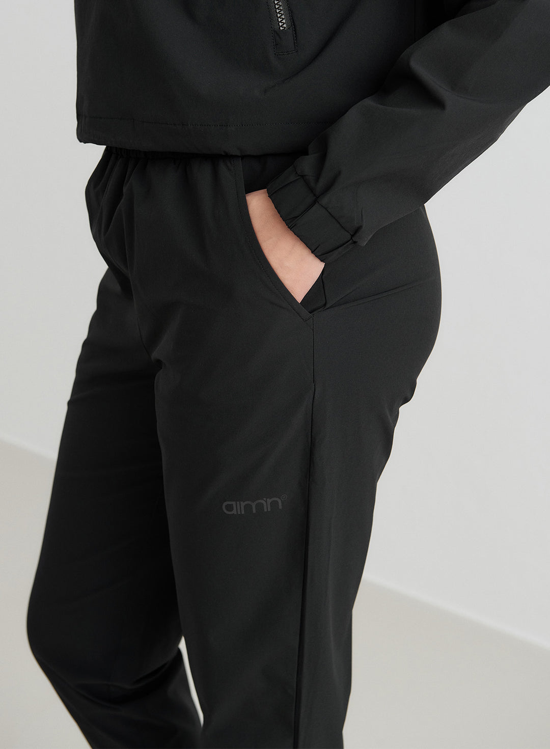 Black Windbreaker Pants – AIM'N AU