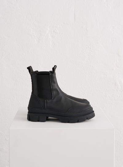 CHUNKY CHELSEA BOOTS
