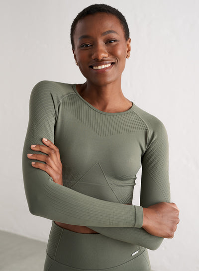 [The model wears size S and is 175cm.]