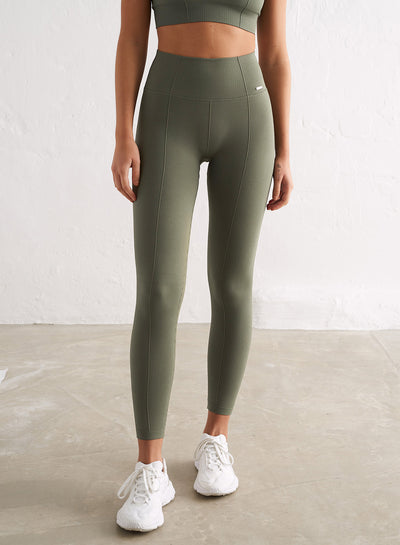 [The model wears size S and is 175cm.]
